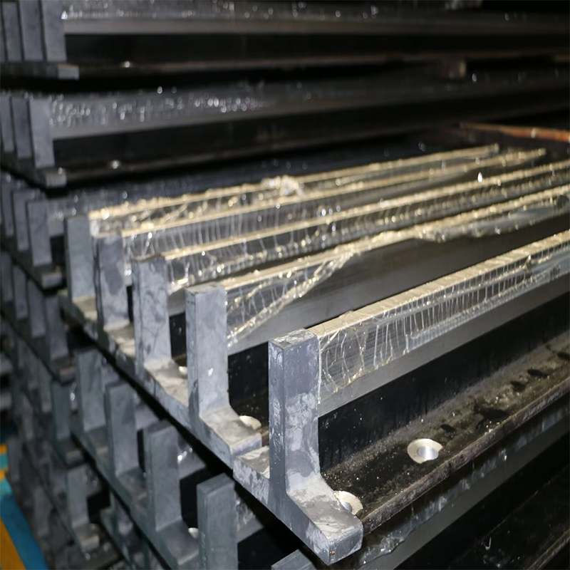 VTSP105 Liftonderdelen en -accessoires Koudgetrokken liftgeleiderail T78 Precisie stalen rail