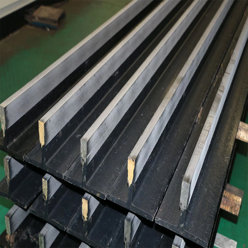 VTSP105 Liftonderdelen en -accessoires Koudgetrokken liftgeleiderail T78 Precisie stalen rail